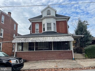 76-78 N Water St, Spring Grove, PA 17362