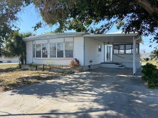1410 Kingfisher Dr, Englewood, FL 34224