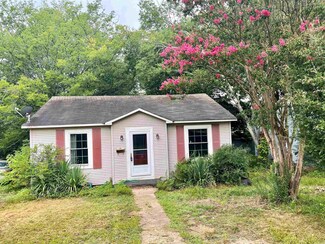 1324 Carmichael St, Malvern, AR 72104