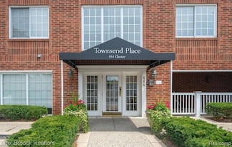 444 Chester St Unit 405, Birmingham, MI 48009