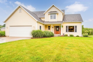 5601 Meadow Ln, Coloma, MI 49038