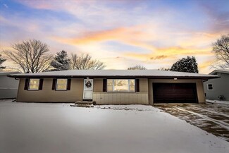 1264 S Walnut St, Janesville, WI 53546