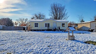 2038 Selah Loop Rd, Selah, WA 98942