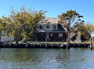 205 Westside Ave, Freeport, NY 11520