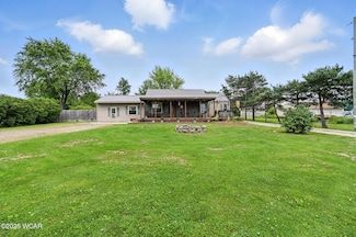 1832 Stewart Rd, Lima, OH 45801