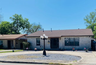 354 W Palfrey St, San Antonio, TX 78223