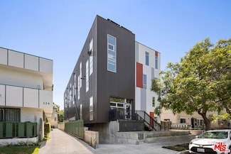 140 S Gramercy Place Unit 1, Los Angeles, CA 90004