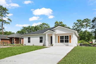 108 Barcelona St, East Palatka, FL 32131