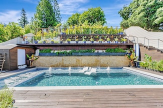 352 Riviera Dr, San Rafael, CA 94901