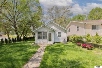 2004 N 64th St, Omaha, NE 68104