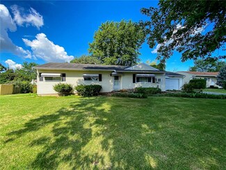 9 Lavender Cir, Rochester, NY 14623
