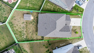 67 Thornberry Rd, Hendersonville, NC 28792