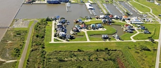 401 Island Way, Port Arthur, TX 77640