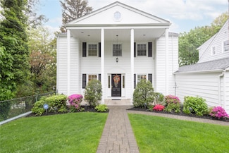 29 Chatfield Rd, Bronxville, NY 10708