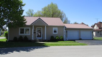 11 E Elizabeth St, Flora, IN 46929