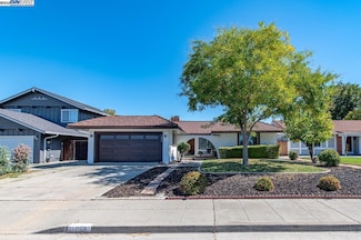 1059 Lakehurst Rd, Livermore, CA 94551