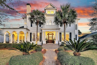643 Island Park Dr, Daniel Island, SC 29492