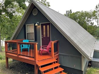29 N Lakeside Dr, La Cygne, KS 66040