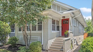 712 N Lombard Ave, Oak Park, IL 60302