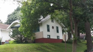 427 19th St NE, Cedar Rapids, IA 52402