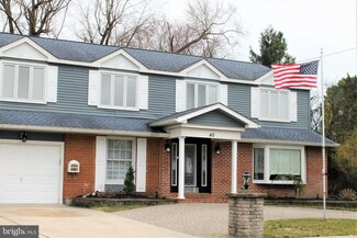40 Buttonwood Rd, Stratford, NJ 08084