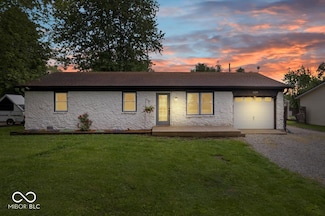620 Meadows Dr, Mooresville, IN 46158
