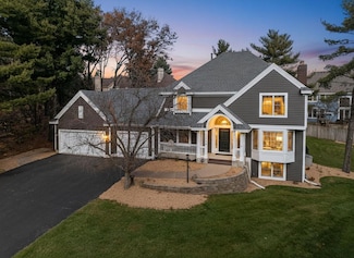 1746 Interlachen Bay, Woodbury, MN 55125