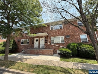 405 8th St Unit 1L, Carlstadt, NJ 07072