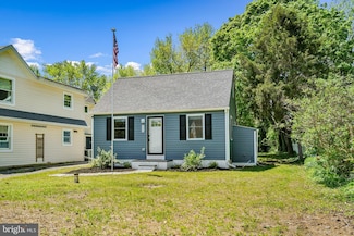 11 Riverview Ave, Earleville, MD 21919
