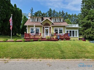 203 Van Meter Dr, Tiffin, OH 44883