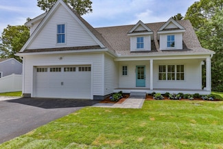 1055 Oak St, Harwich, MA 02645
