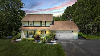 874 Jones Rd, Vestal, NY 13850