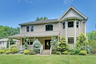 11 Briarwood Ave, Atlantic Highlands, NJ 07716