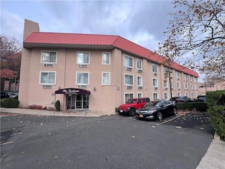 3171 Whitney Ave Unit 3E, Brooklyn, NY 11229