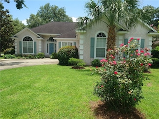 111 Hanging Moss Dr, Saint Simons Island, GA 31522