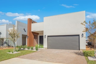 3914 Yoyis St, Laredo, TX 78046