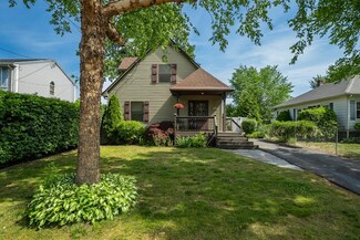 20 Rosella St, Springfield, MA 01118