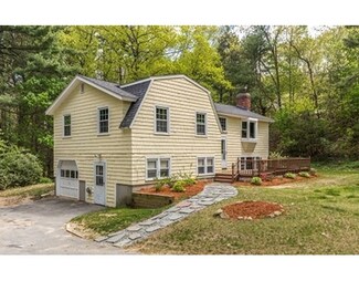 73 Amble Rd, Chelmsford, MA 01824