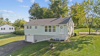 4038 W Rock Creek Rd, Imperial, MO 63052