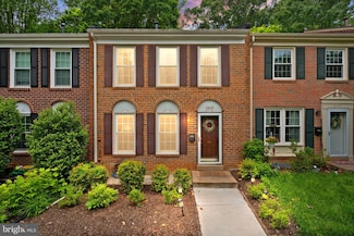2455 Alsop Ct, Reston, VA 20191
