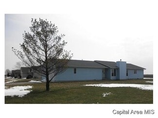 4564 W Divernon Rd, Auburn, IL 62615