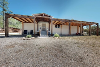 38 Chipmunk Ln, Tijeras, NM 87059