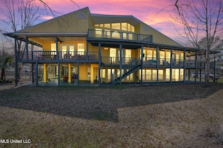 6132 Shawnee St, Kiln, MS 39556