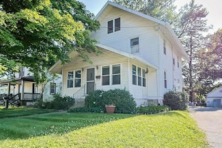 616 S Walnut St, Cameron, MO 64429