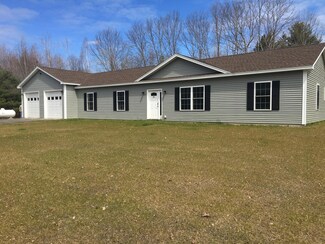 30 Nadeau Dr, Belgrade, ME 04917