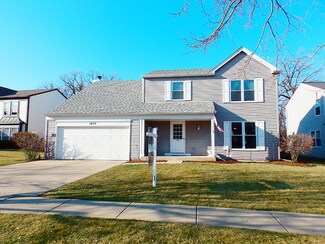 1674 Saint Andrews Cir, Elgin, IL 60123