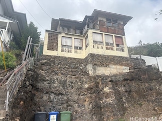 3250 Hoanoho Place, Honolulu, HI 96816