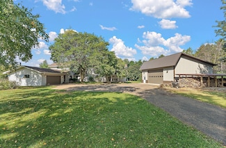 679 Deerwood Dr, Hudson, WI 54016