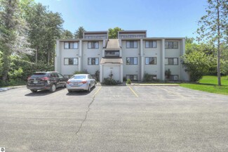 13662 S Thorn Creek Dr Unit 11, Traverse City, MI 49684