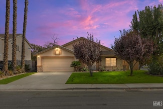 6008 California Spring Dr, Bakersfield, CA 93313